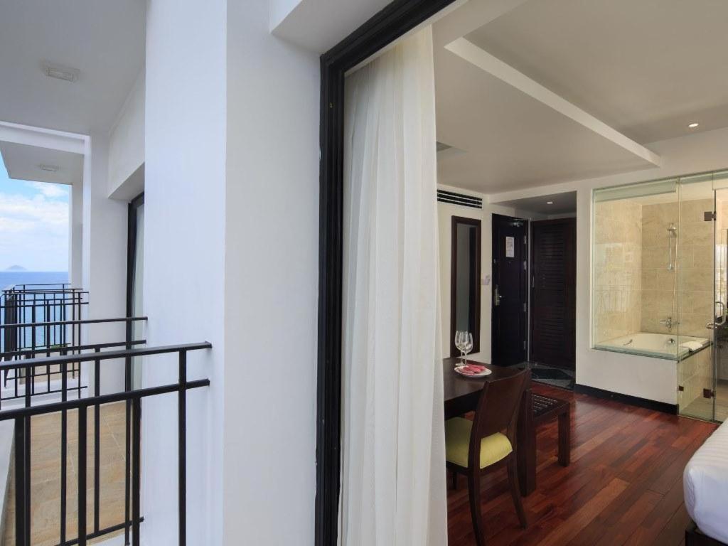 נה טראנג Legendsea Hotel מראה חיצוני תמונה